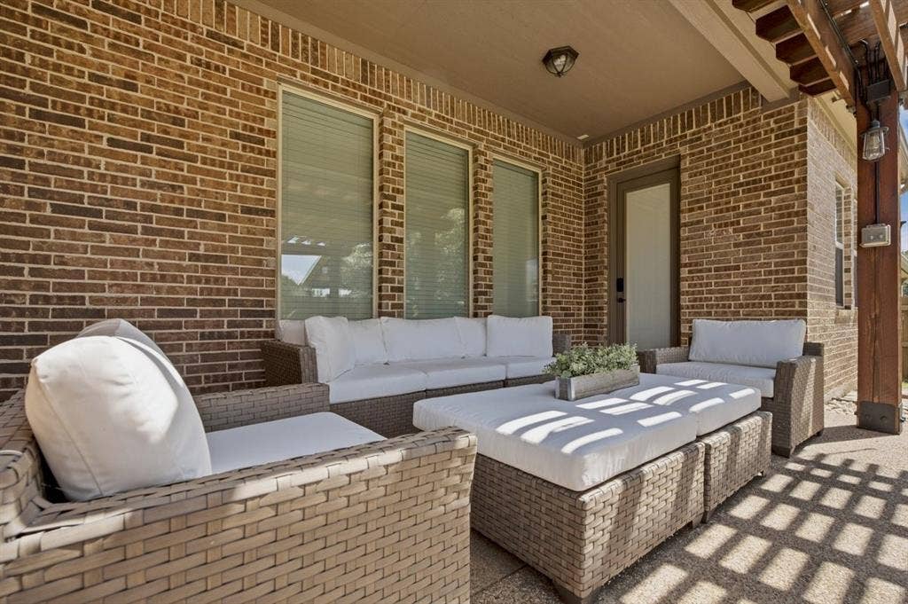 17050 Dominion Drive, Woodway, TX 76712 17050 Dominion Drive, Woodway, TX 76712