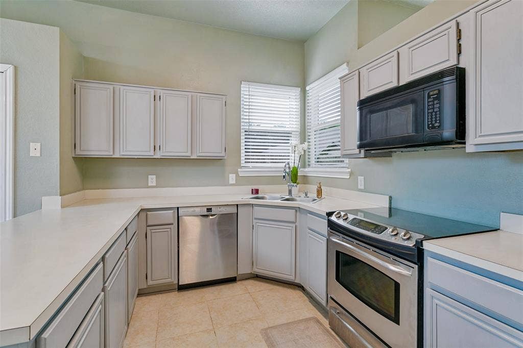 4667 Heatherbrook Lane, Grand Prairie, TX 75052 4667 Heatherbrook Lane, Grand Prairie, TX 75052