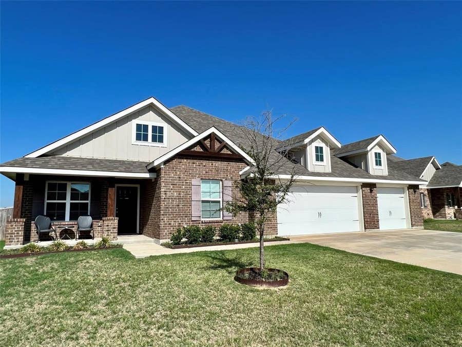 Property photo for 4010 Bridle Path Lane, Sanger, TX