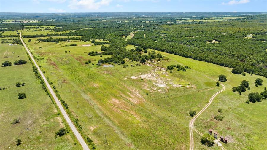 Property photo for 393 Franklin Road, Saint Jo, TX