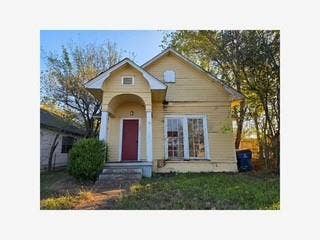 Property photo for 104 W Munson Street, Denison, TX