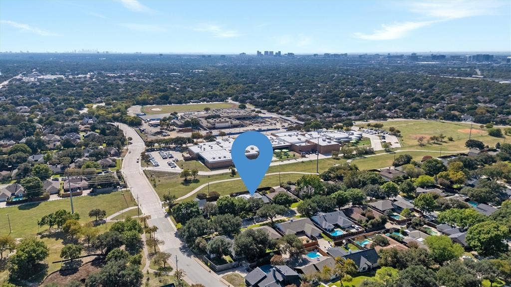 6822 Saint Anne Street, Dallas, TX 75248 6822 Saint Anne Street, Dallas, TX 75248