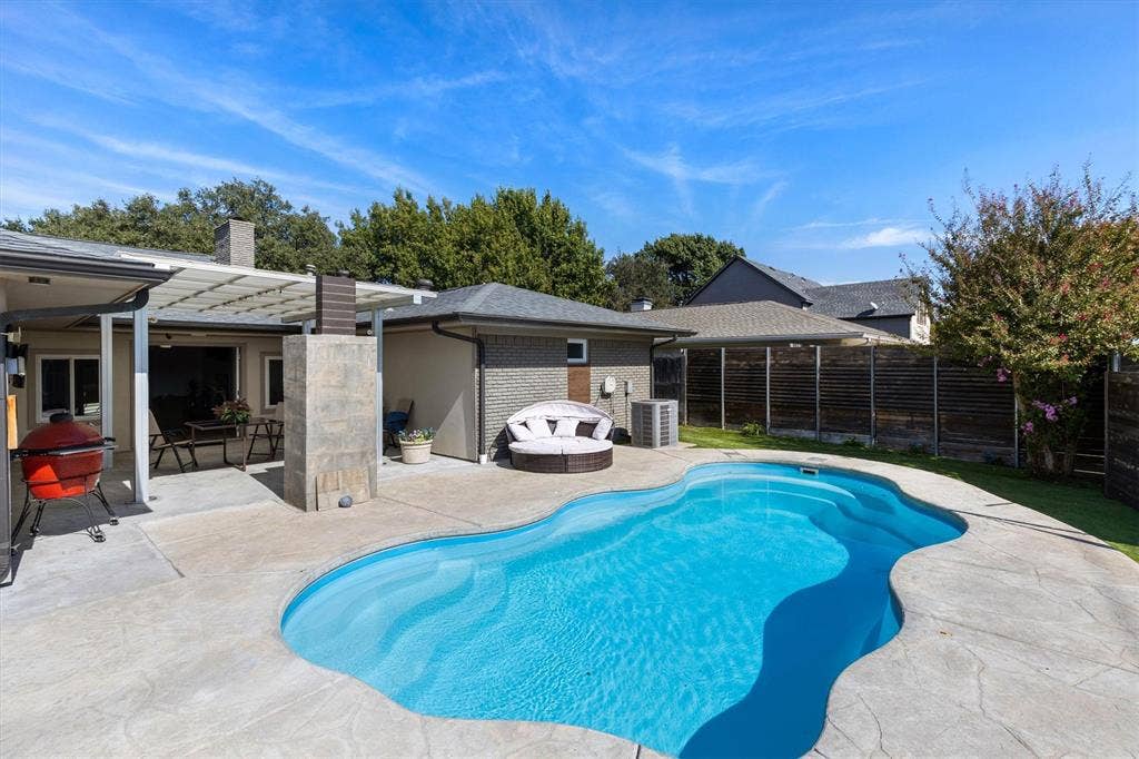 6822 Saint Anne Street, Dallas, TX 75248 6822 Saint Anne Street, Dallas, TX 75248