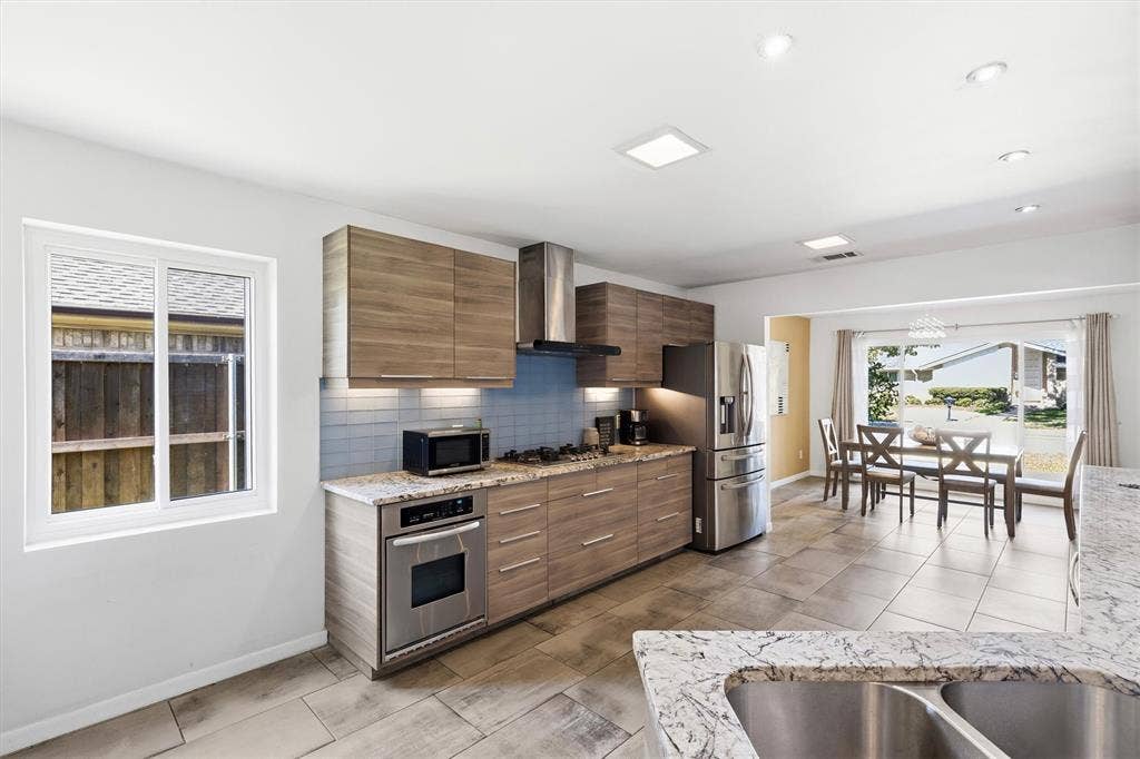 6822 Saint Anne Street, Dallas, TX 75248 6822 Saint Anne Street, Dallas, TX 75248