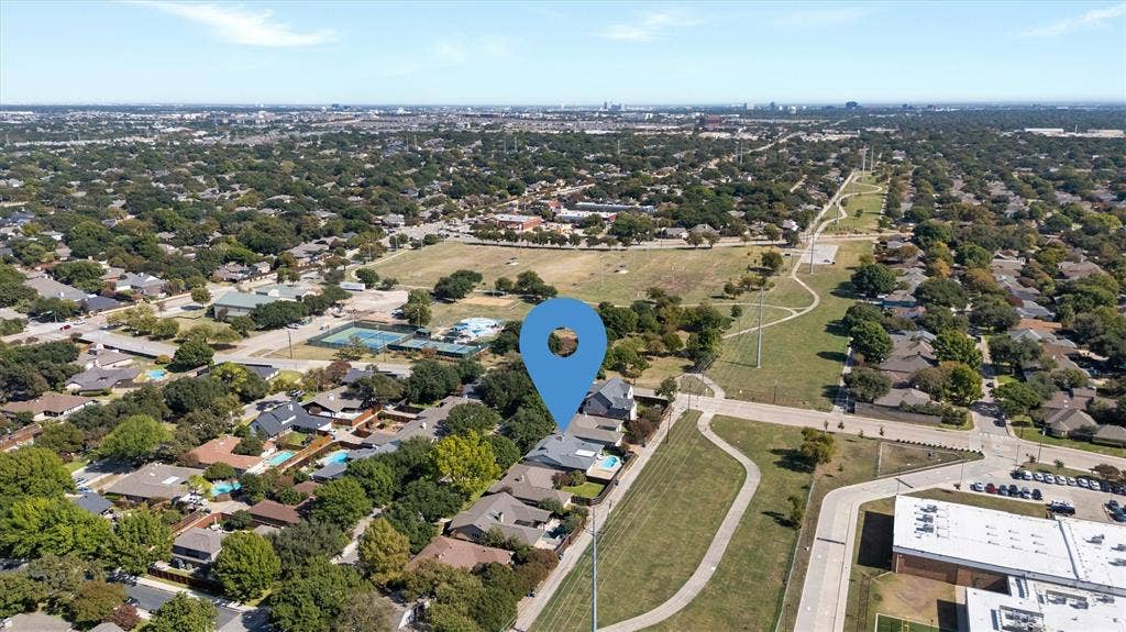 6822 Saint Anne Street, Dallas, TX 75248 6822 Saint Anne Street, Dallas, TX 75248