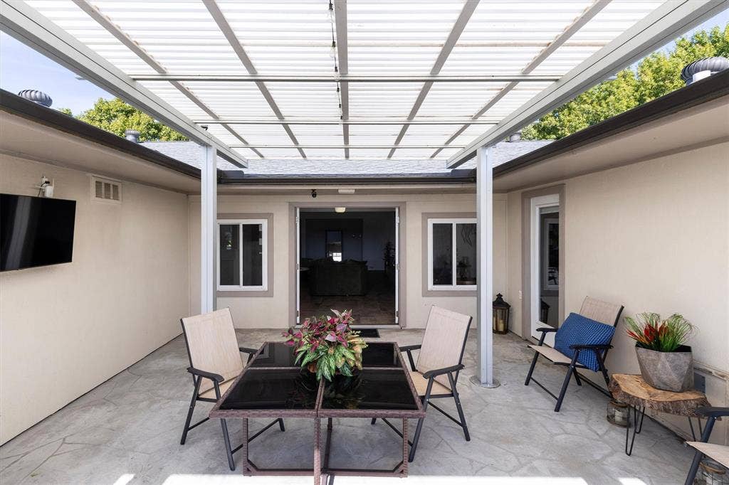 6822 Saint Anne Street, Dallas, TX 75248 6822 Saint Anne Street, Dallas, TX 75248