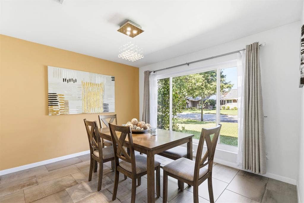 6822 Saint Anne Street, Dallas, TX 75248 6822 Saint Anne Street, Dallas, TX 75248