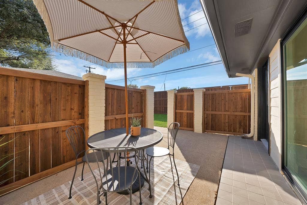 4310 Boca Bay Drive, Dallas, TX 75244 Right off the kitchen