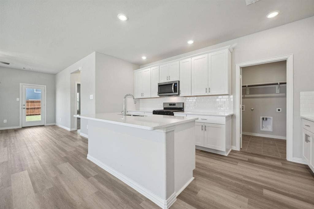 916 Tulip Trail, Lavon, TX 75166