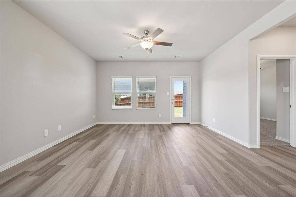 916 Tulip Trail, Lavon, TX 75166