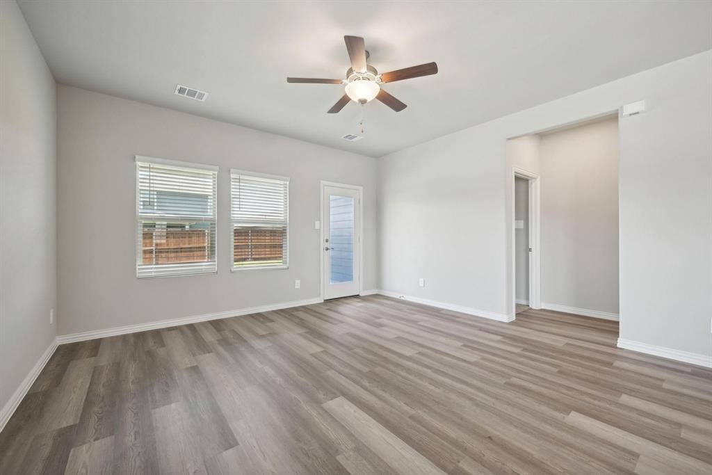 916 Tulip Trail, Lavon, TX 75166