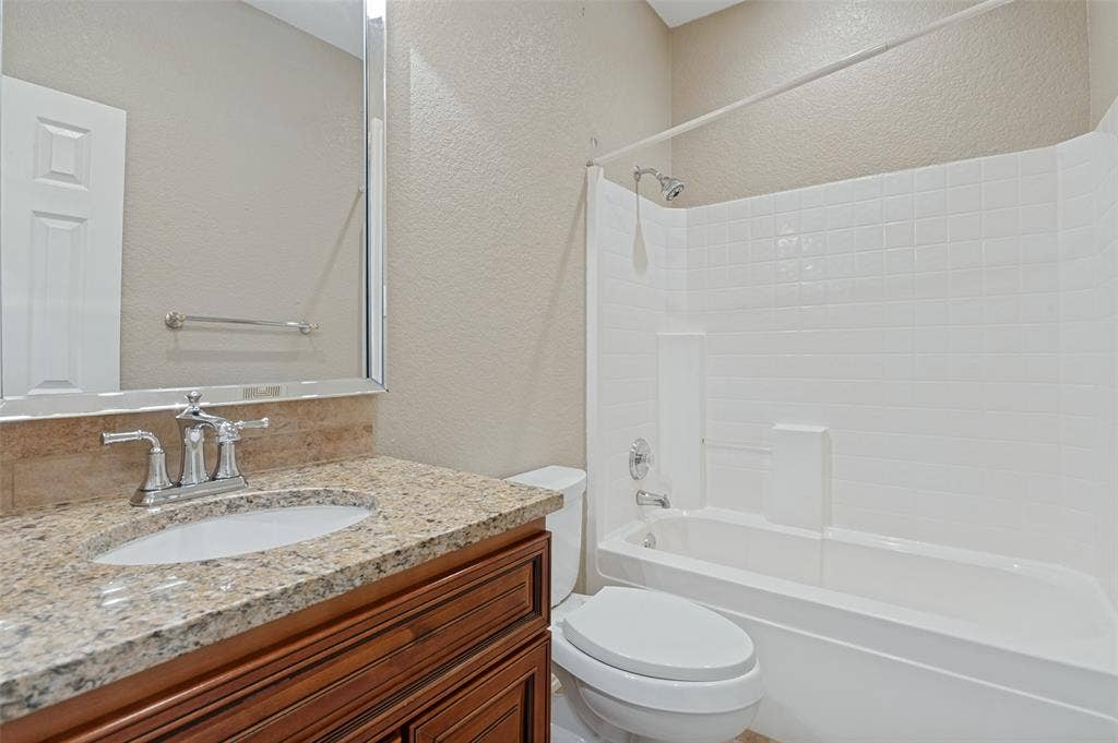 509 Teresa Court, DeSoto, TX 75115