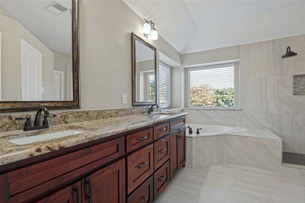 509 Teresa Court, DeSoto, TX 75115