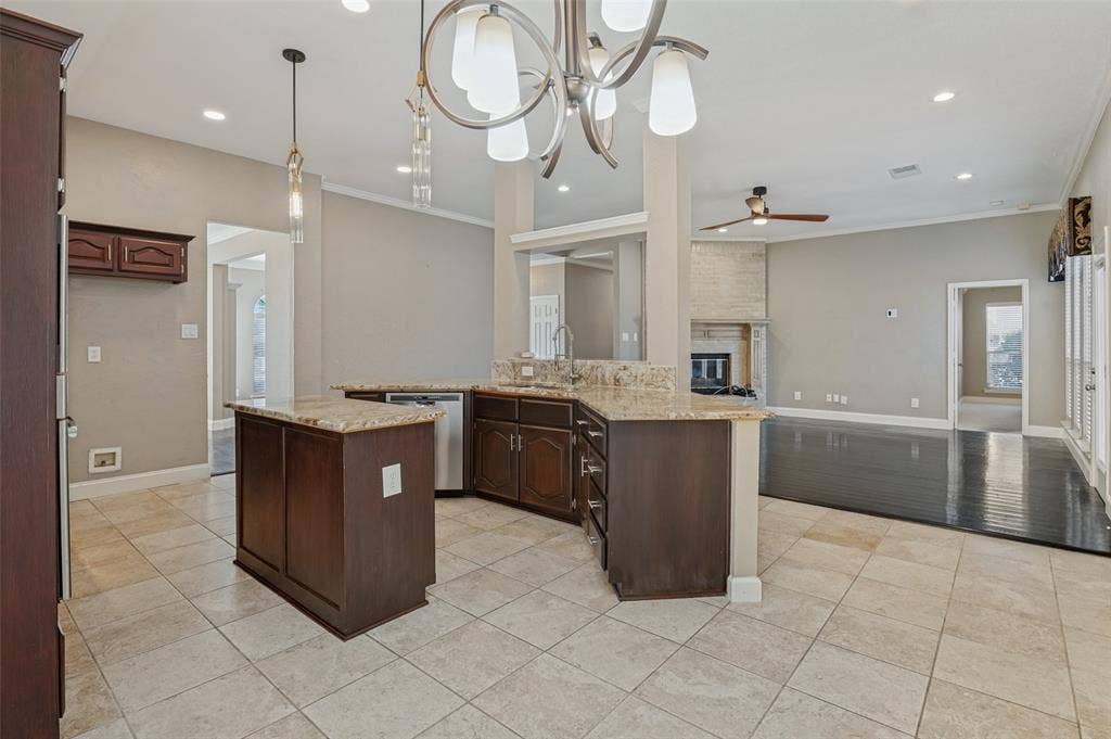 509 Teresa Court, DeSoto, TX 75115