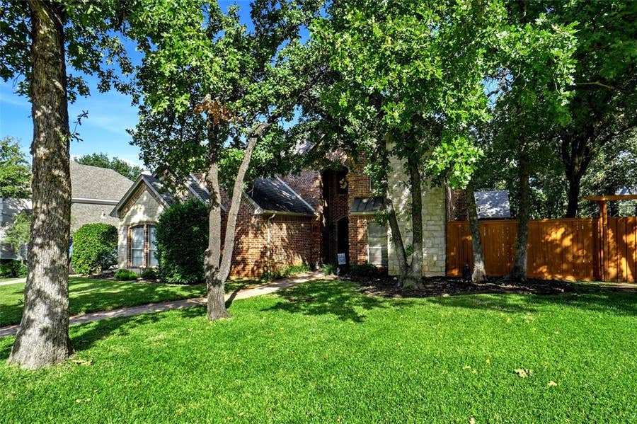 Property photo for 112 W El Paseo Street, Denton, TX