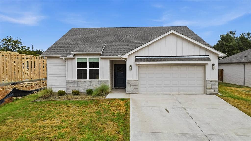 2306 Pedernales Court, Granbury, TX 76048 2306 Pedernales Court, Granbury, TX 76048
