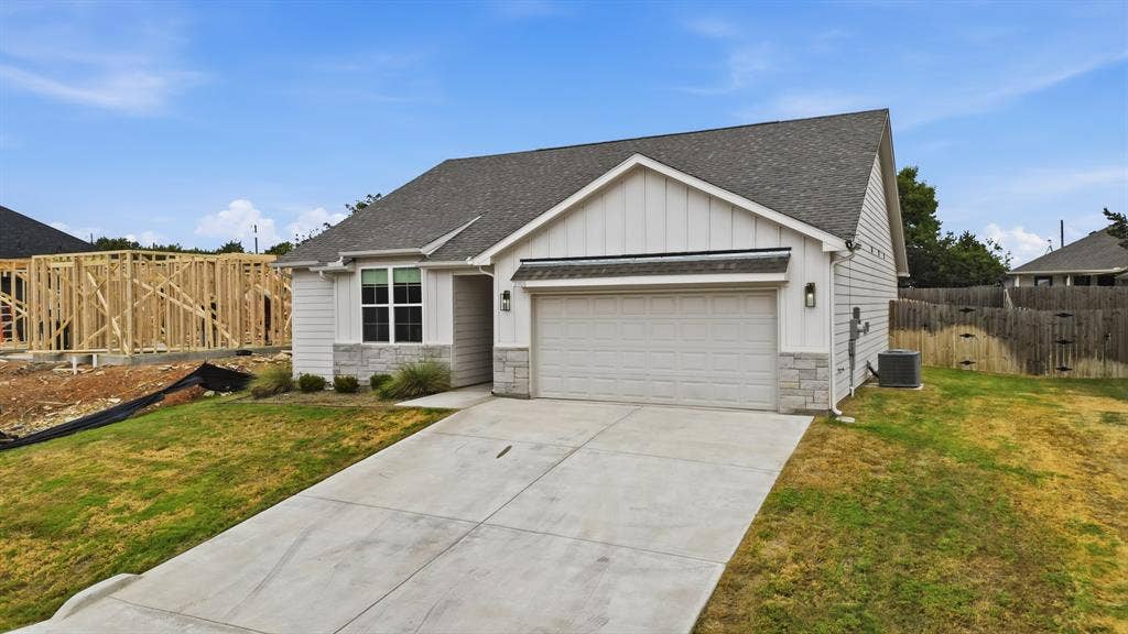 2306 Pedernales Court, Granbury, TX 76048 2306 Pedernales Court, Granbury, TX 76048