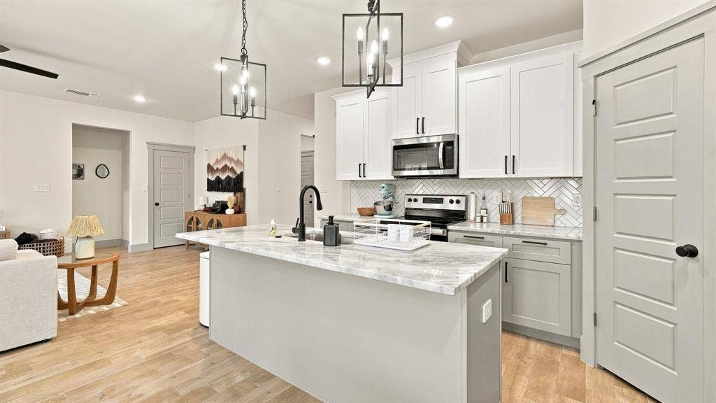 2306 Pedernales Court, Granbury, TX 76048 2306 Pedernales Court, Granbury, TX 76048