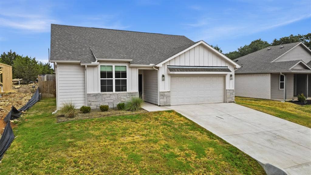 2306 Pedernales Court, Granbury, TX 76048 2306 Pedernales Court, Granbury, TX 76048