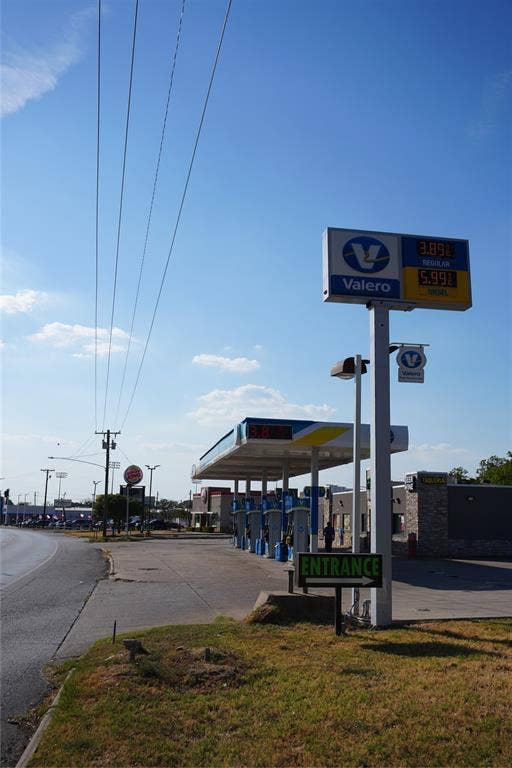 1200 W Moore Avenue, Terrell, TX 75160