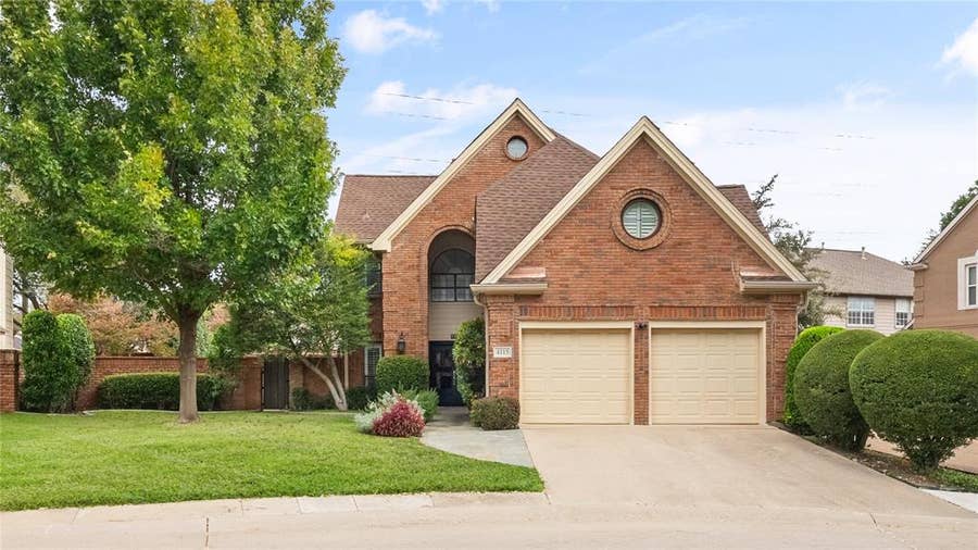 Property photo for 4115 Rive Lane, Addison, TX