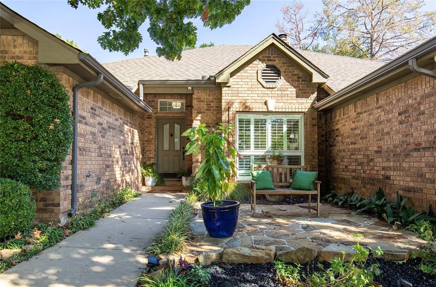 Property photo for 5229 Brettenmeadow Drive, Grapevine, TX