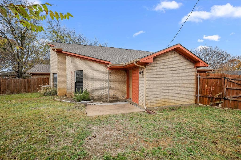 1414 White Way, McKinney, TX 75069 1414 White Way, McKinney, TX 75069
