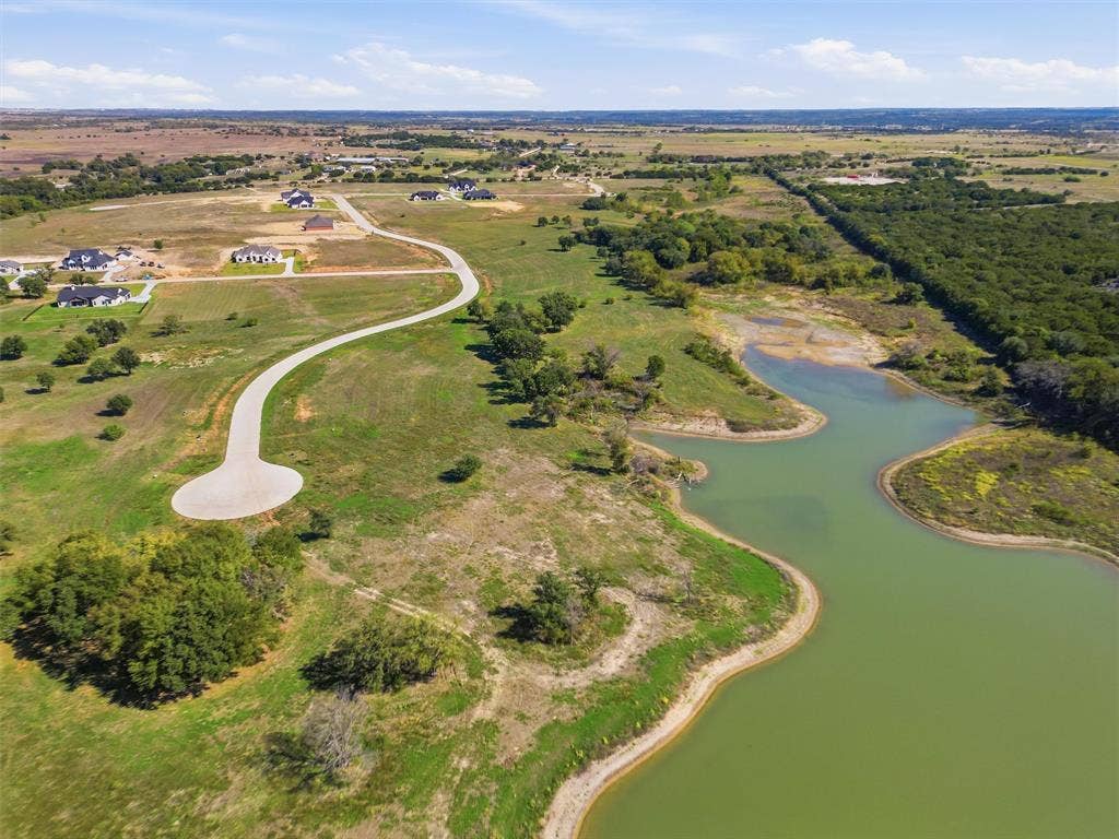 2031 Lindale Lane, Granbury, TX 76049 2031 Lindale Lane, Granbury, TX 76049