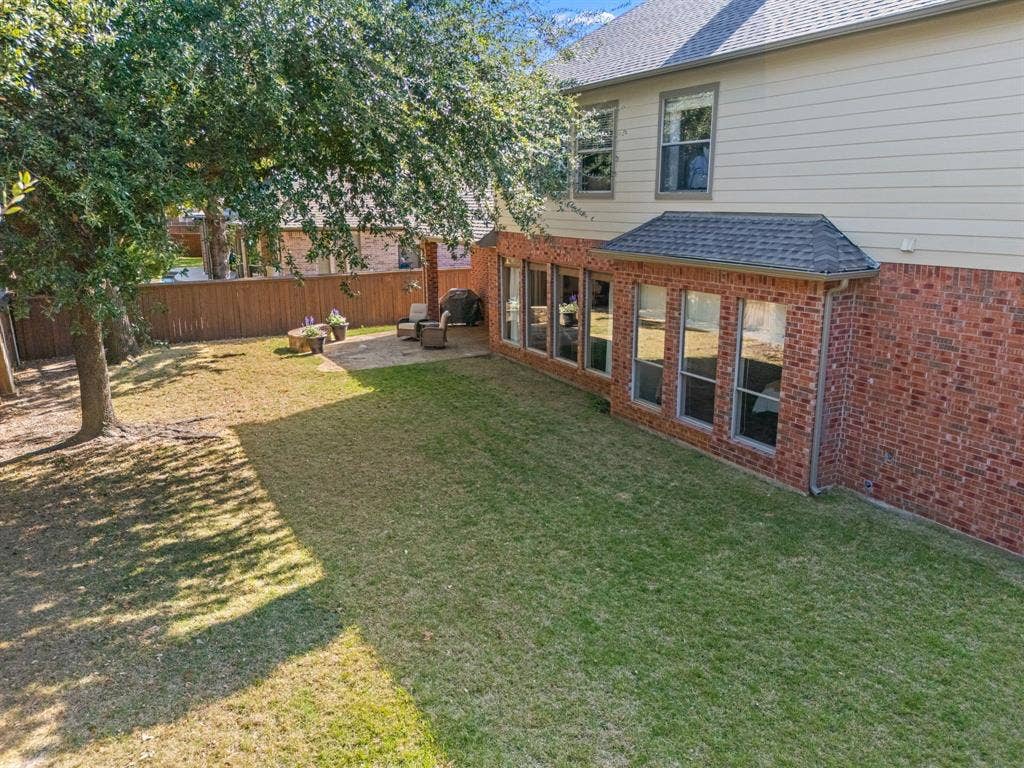 POOL sized yard!