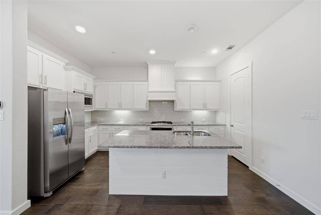 7383 Switchgrass Road, Frisco, TX 75033 7383 Switchgrass Road, Frisco, TX 75033
