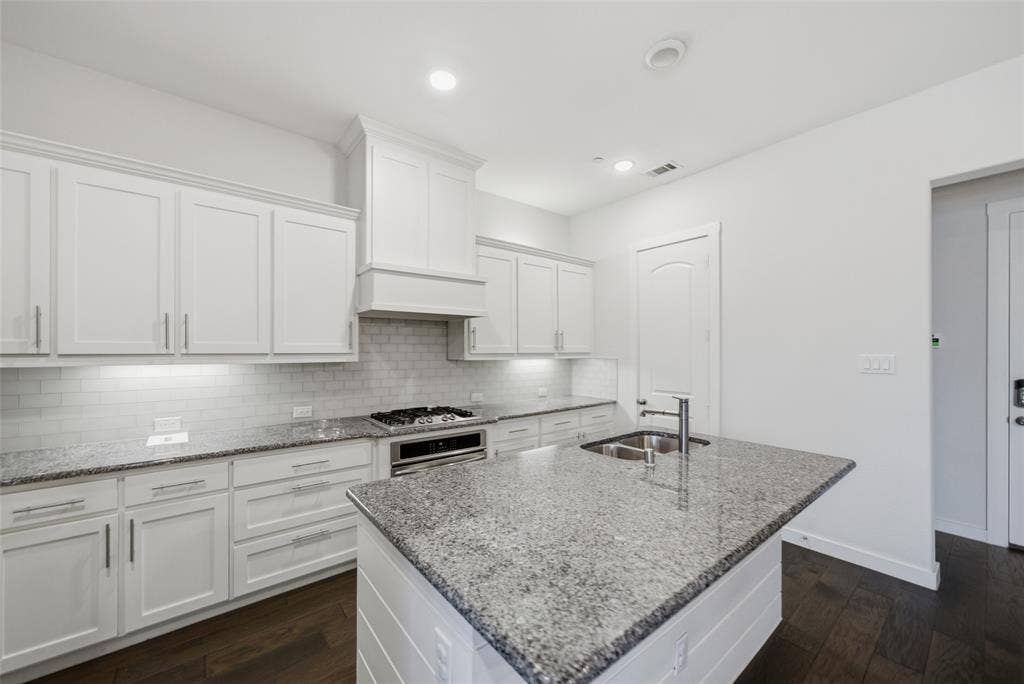 7383 Switchgrass Road, Frisco, TX 75033 7383 Switchgrass Road, Frisco, TX 75033