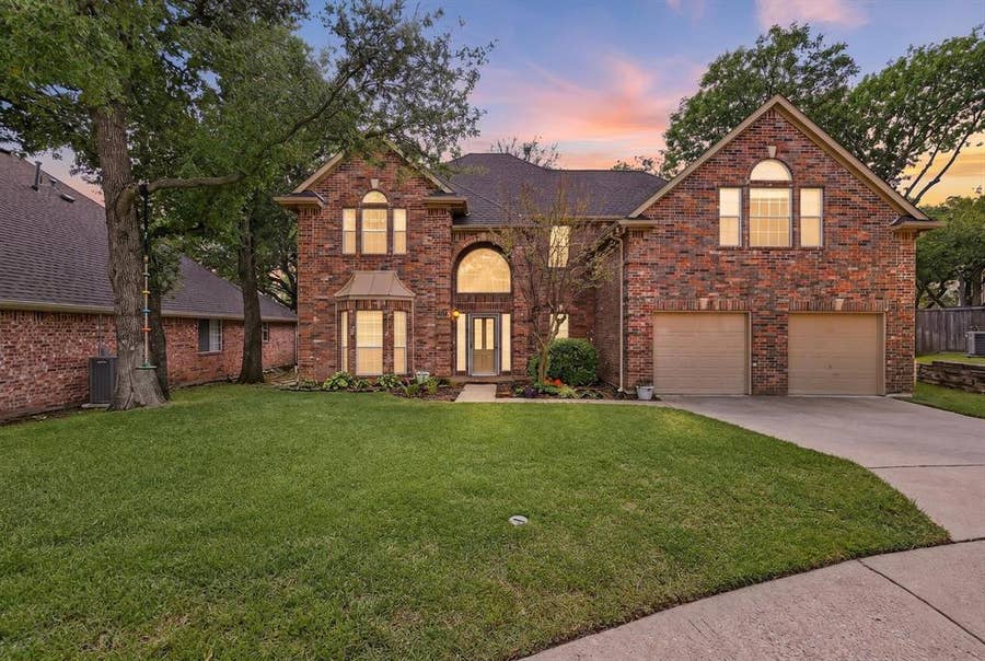 Property photo for 807 Woodside Court, Highland Village, TX