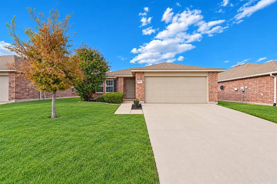 Property photo for 9021 Puerto Vista Drive, Fort Worth, TX