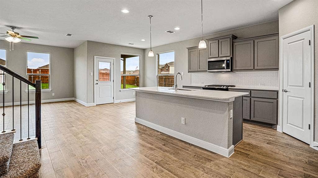 1445 CANTERBURY Trail, DeSoto, TX 75115 1445 CANTERBURY Trail, DeSoto, TX 75115