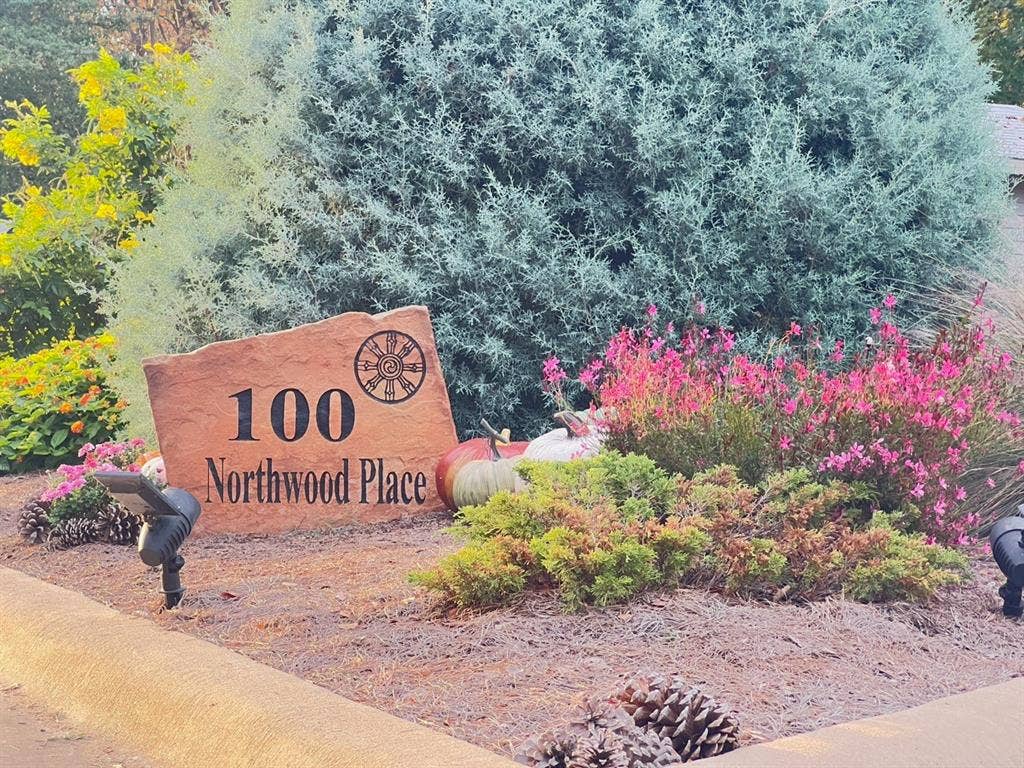 100 Northwood Place, Enchanted Oaks, TX 75156