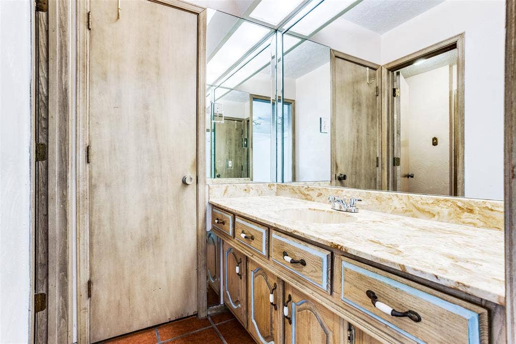 1137 Mill Springs, Richardson, TX 75080 1137 Mill Springs, Richardson, TX 75080