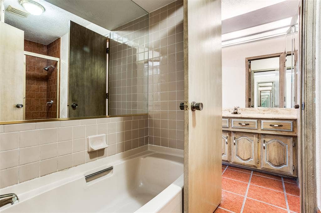 1137 Mill Springs, Richardson, TX 75080 1137 Mill Springs, Richardson, TX 75080
