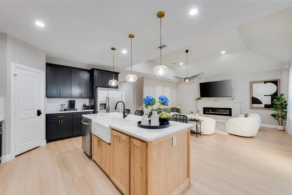 529 Pebblecreek Drive, Garland, TX 75040