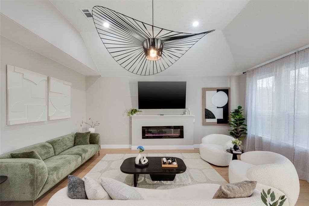 529 Pebblecreek Drive, Garland, TX 75040