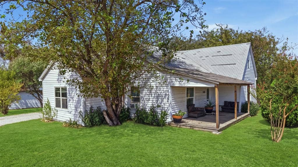 402 N Louisiana Drive, Celina, TX 75009 402 N Louisiana Drive, Celina, TX 75009