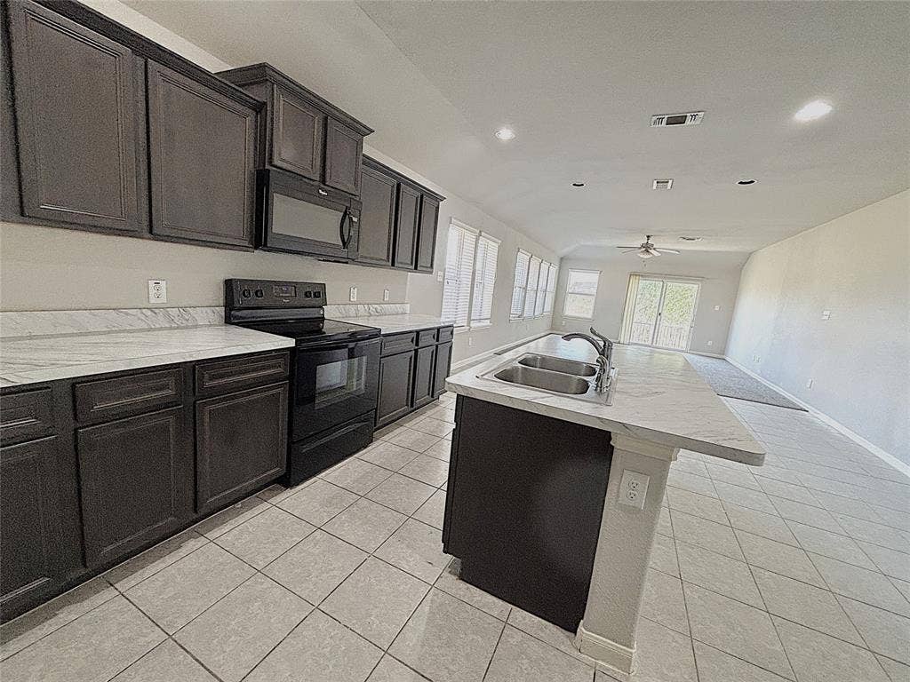5200 Prairie Rose Drive, Forney, TX 75126 5200 Prairie Rose Drive, Forney, TX 75126