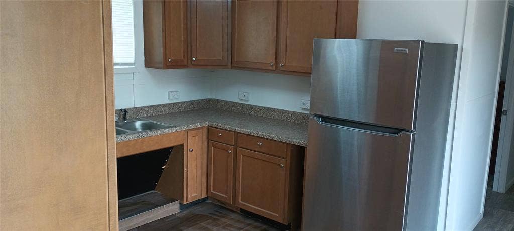 6102 S Lakeside Hills Court, Granbury, TX 76048