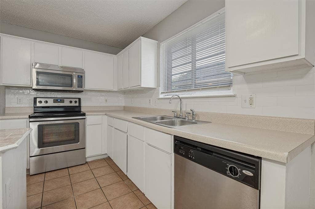 2551 Friendway Lane, Dallas, TX 75237 2551 Friendway Lane, Dallas, TX 75237