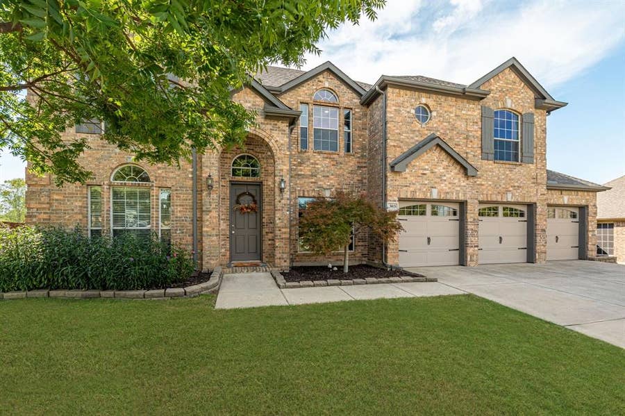 Property photo for 303 Tobiano Court, Celina, TX