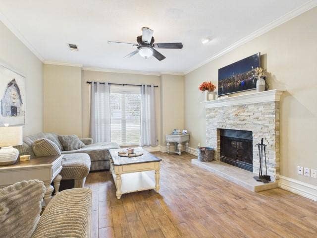 815 Lucas Drive, Athens, TX 75751