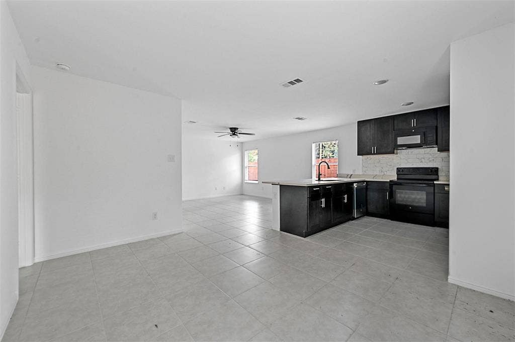 166 Coahoma Street, Mabank, TX 75156