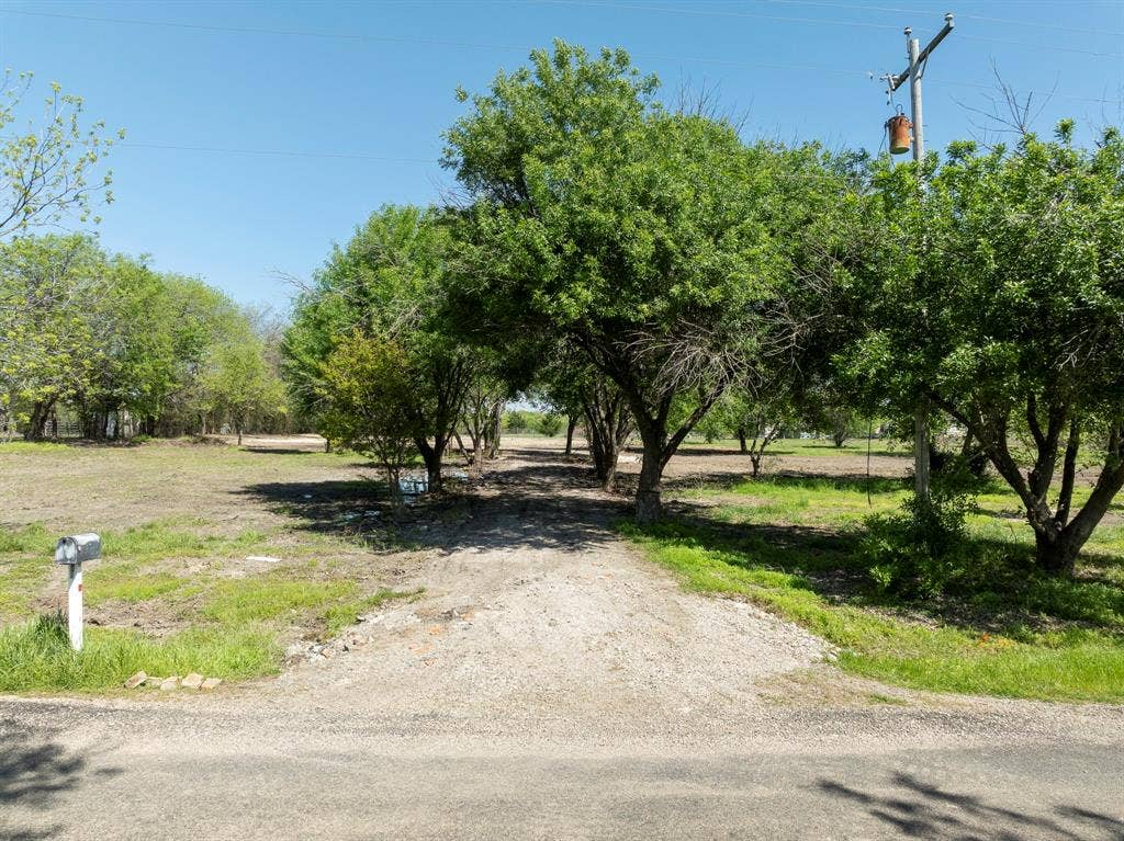 1150 Graybill Road, Anna, TX 75409 1150 Graybill Road, Anna, TX 75409