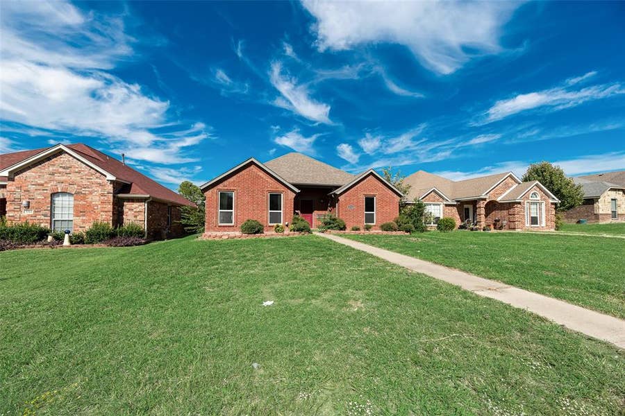 Property photo for 3312 Kari Lane, Greenville, TX