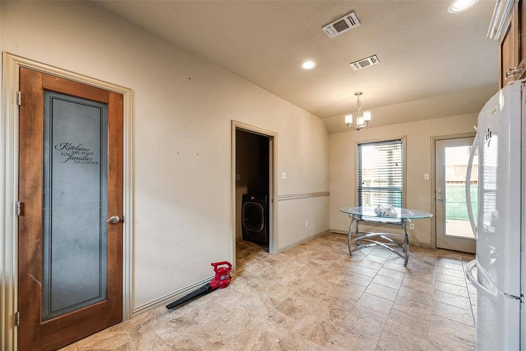 3312 Kari Lane, Greenville, TX 75402 3312 Kari Lane, Greenville, TX 75402