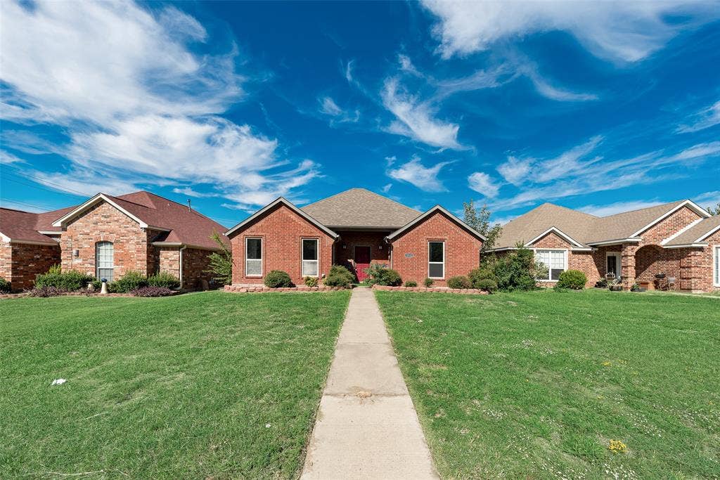 3312 Kari Lane, Greenville, TX 75402 3312 Kari Lane, Greenville, TX 75402